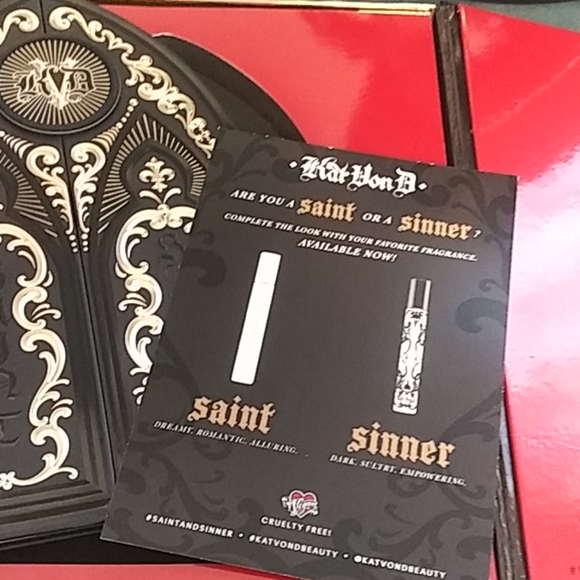 VINTAGE RARE KAT VON D SAINT + SINNER MAKEUP VAULT - Picture 11 of 11